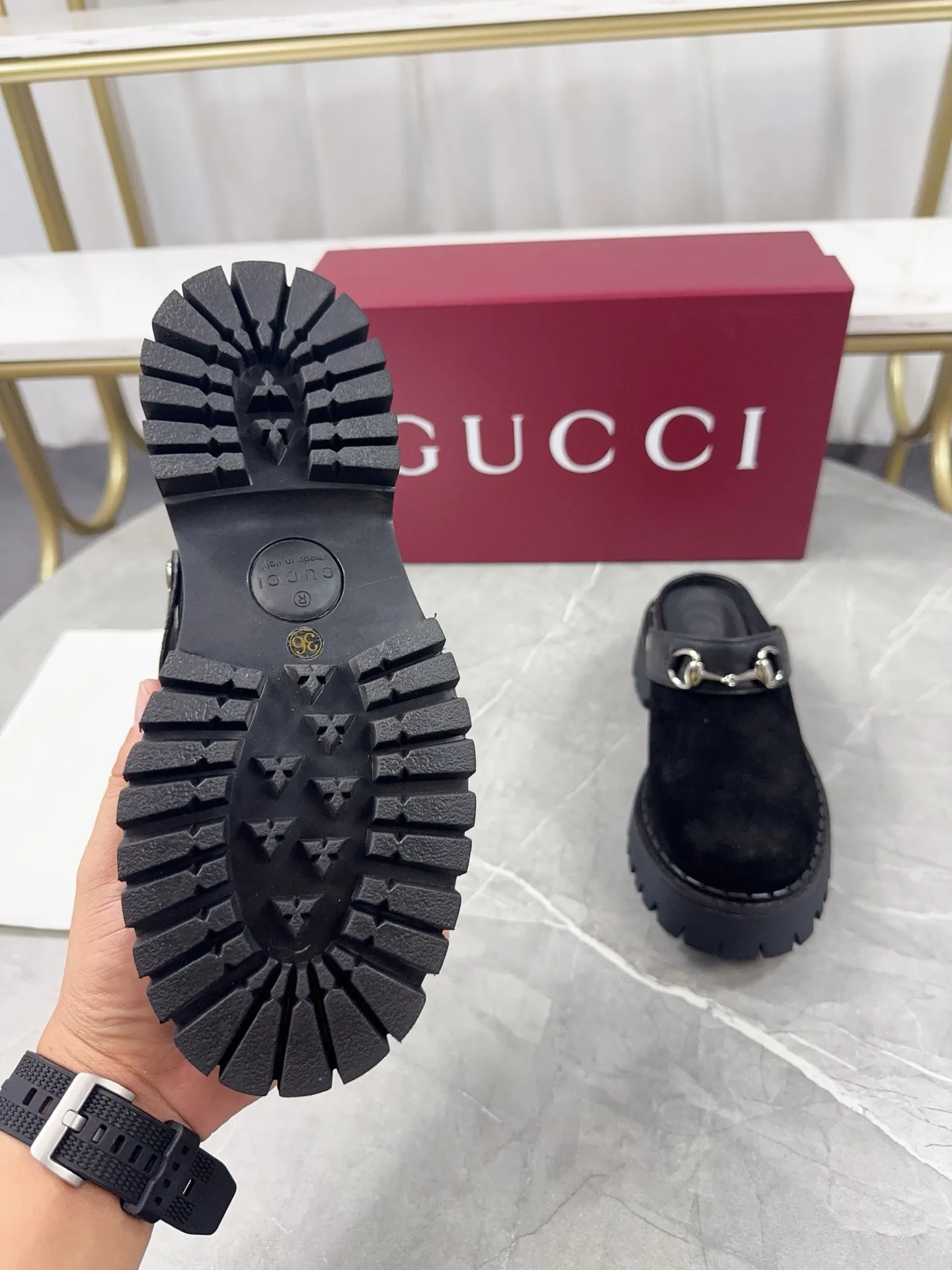 p500🐮🐮Gucci2024 new model, double GG groove thick-soled Loaf platform shoes. The original version is made 1:1. Super beautiful quality, classic model at the counter. ❶Upper: original frosted cowhide ❷Inner lining: water-dyed cowhide ❸Feet: water-dyed cowhide ❹Outsole: ultra-light original sole ❺thick sole heightening: 3.5cn ❻Packing: original packaging ❼Number: Women's 35-42 (41 42 customized, non-returnable) Men's model: 38-46 (45, 46 customized, non-returnable)